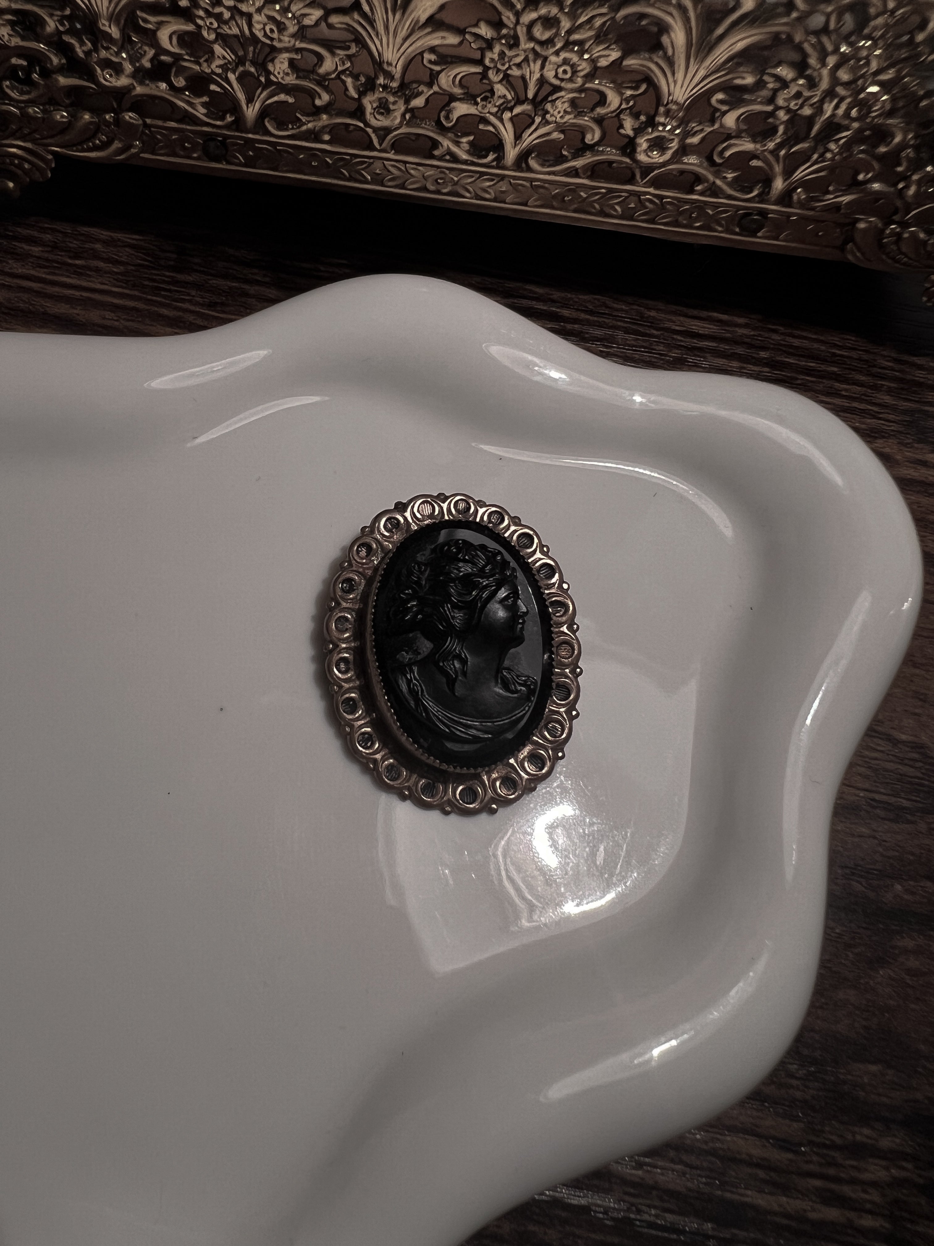 VAIGE One of One | Antique cameo lady carved brooch